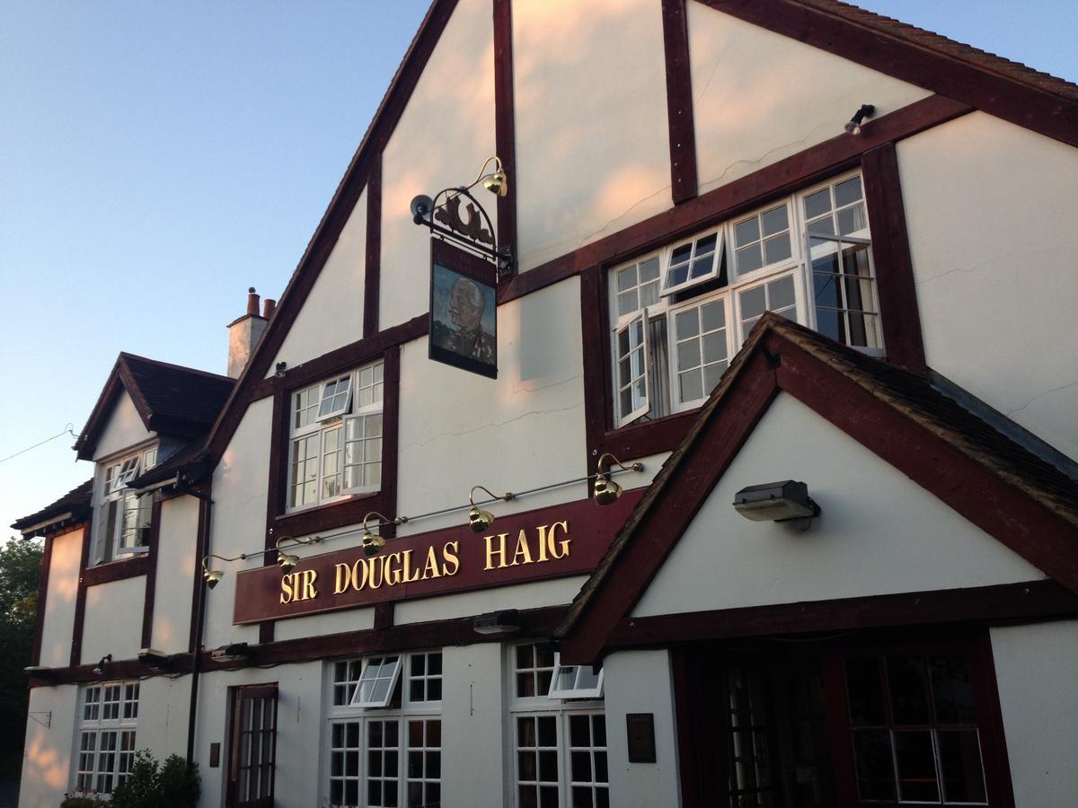 Sir Douglas Haig Inn Effingham Ngoại thất bức ảnh
