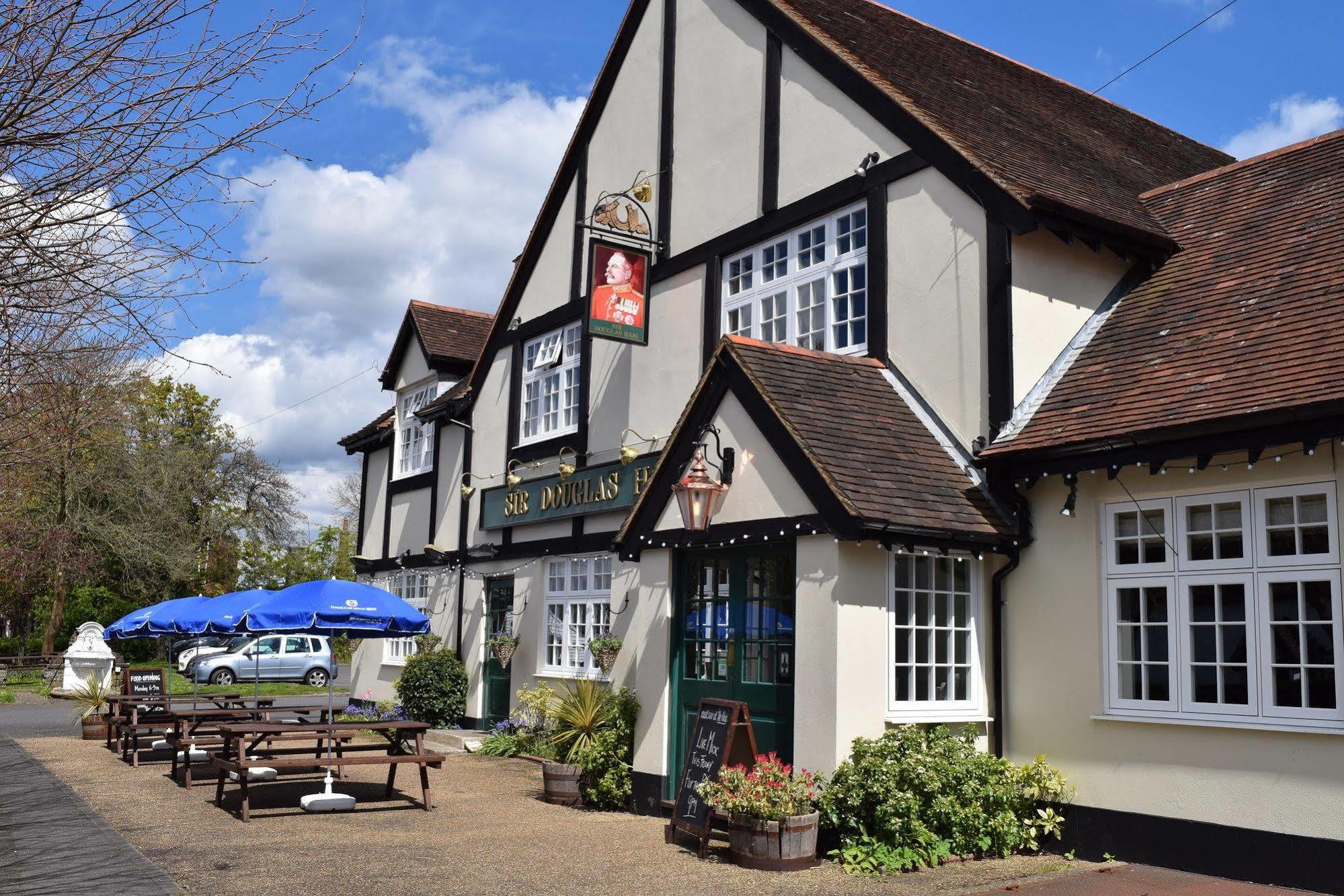 Sir Douglas Haig Inn Effingham Ngoại thất bức ảnh